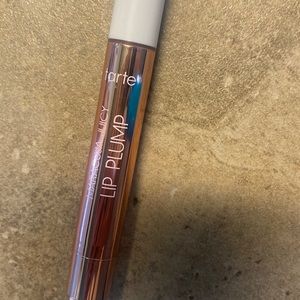 Tarte maracuja lip plump peachy beige